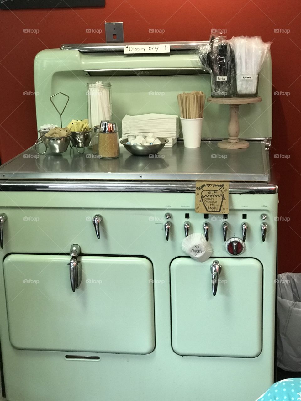 Vintage Retro Jadite Green Gas Stove