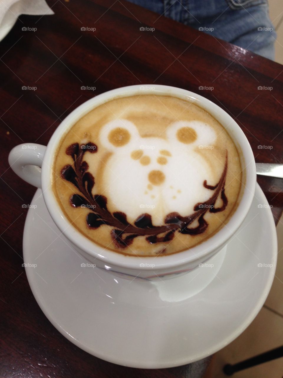 Cappuccino with a foamy bear