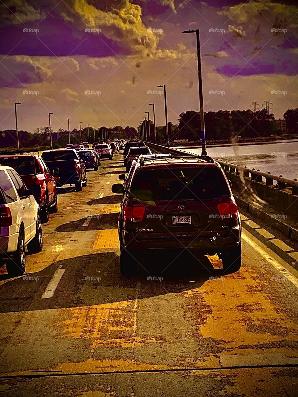 Bridge traffic 