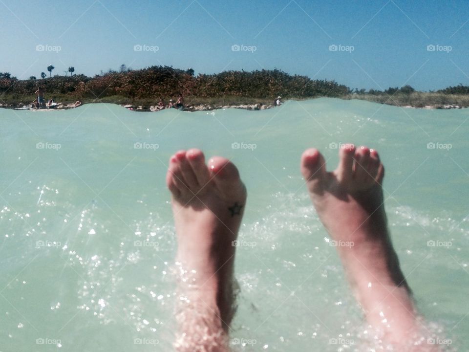 Ocean toes