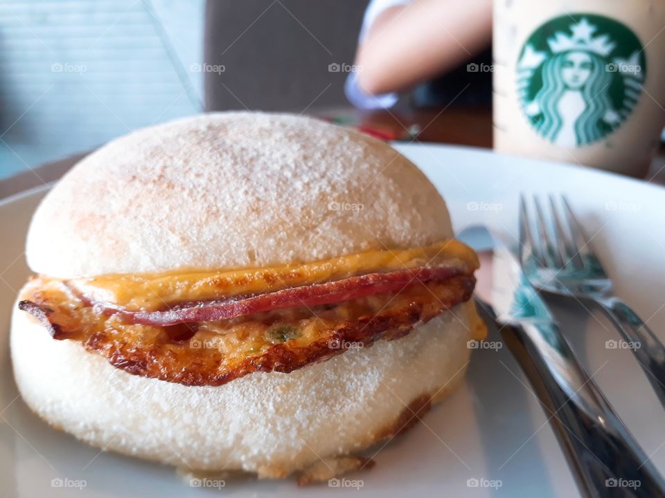 STARBUCKS BREAKFAST BUN