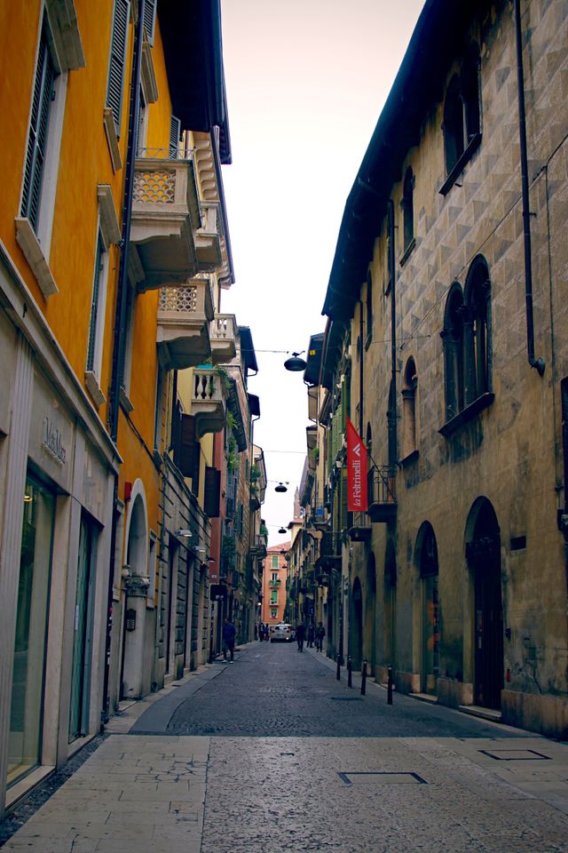 Narrow Italy