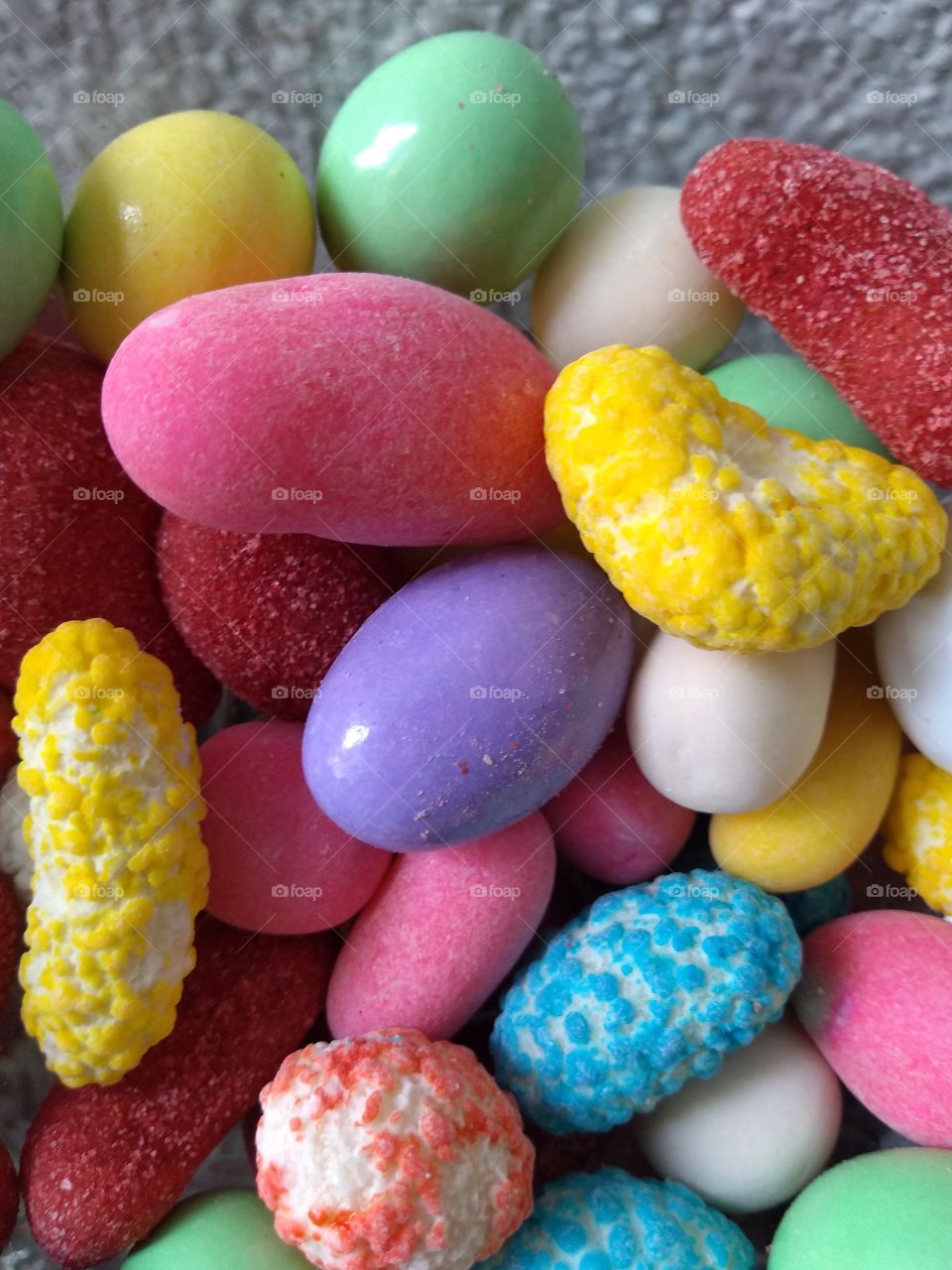 dulces echa de bolita de colores.