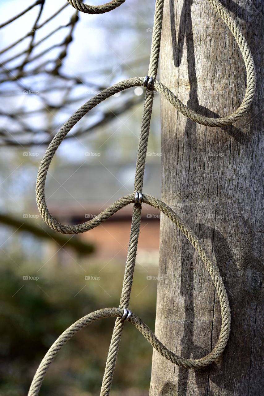 Rope climbing ladder