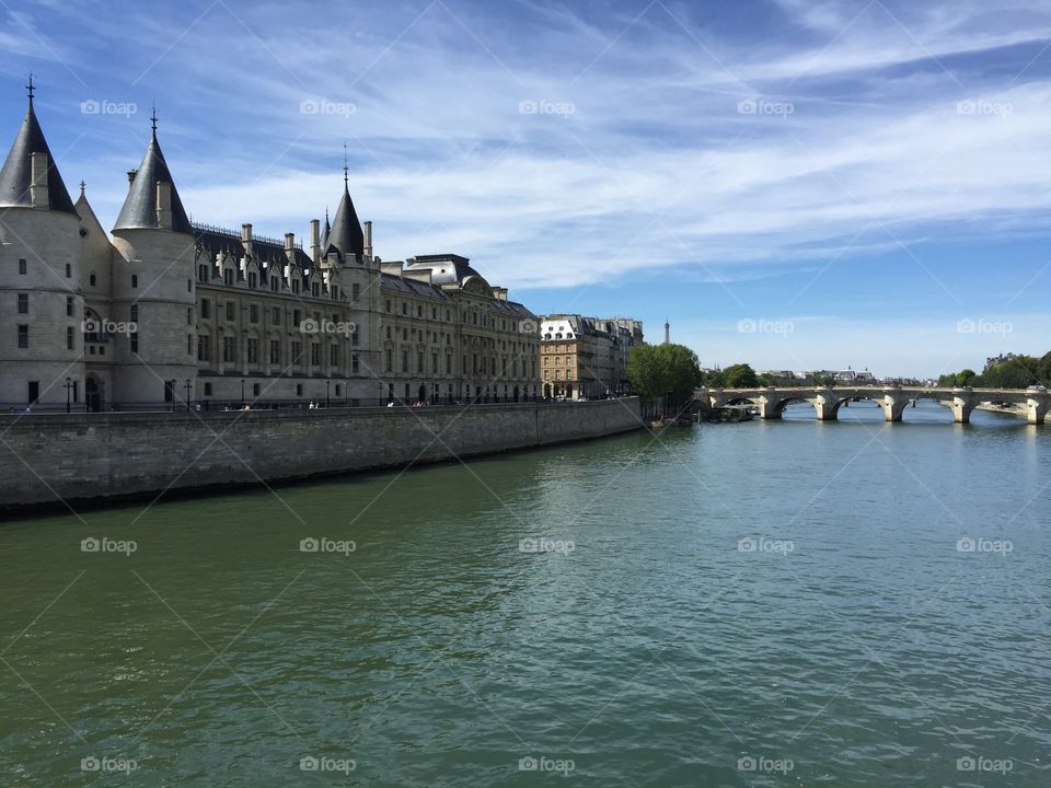 Sena River in Paris