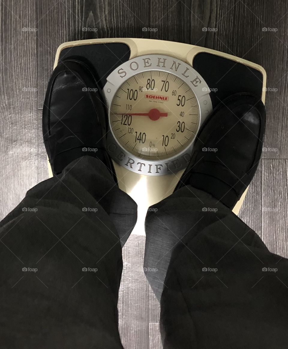 weighs weight