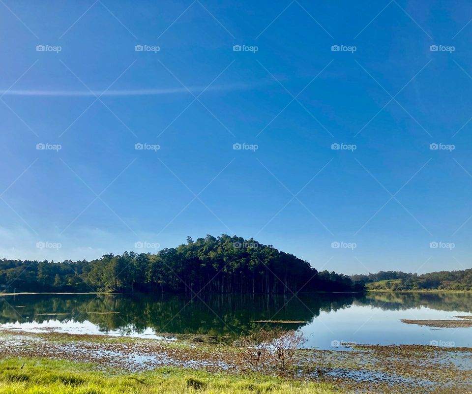 Os compromissos mais corridos e difíceis do dia já foram! Agora, por alguns minutos, parei e vou contemplar a natureza.

Espairecer é algo muito bom…

Aqui: Represa do Jundiaí-Mirim.