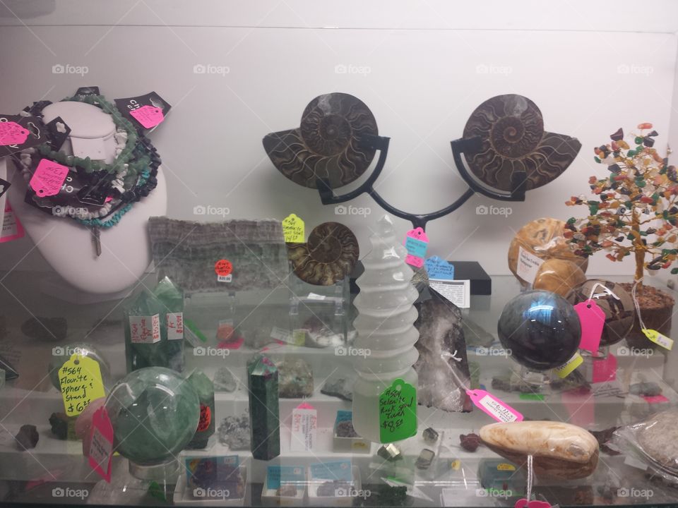 crystal snd mineral specimens