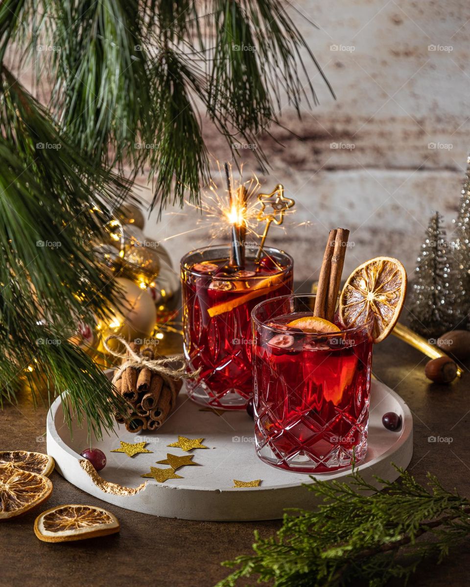Mulled wine and sparkles 