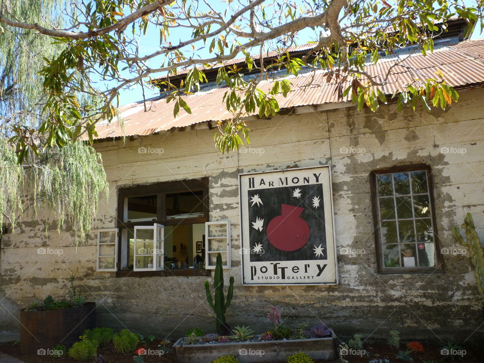 Pottery in Harmony. Pottery in Harmony, CA, population 18.