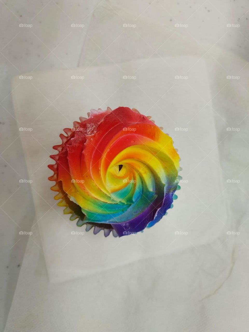 may you fill your world with lots of color on this fabulous Tuesday.  taste the rainbow.