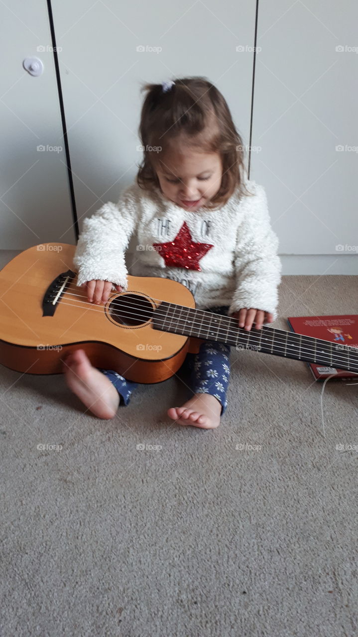 toddler learning music