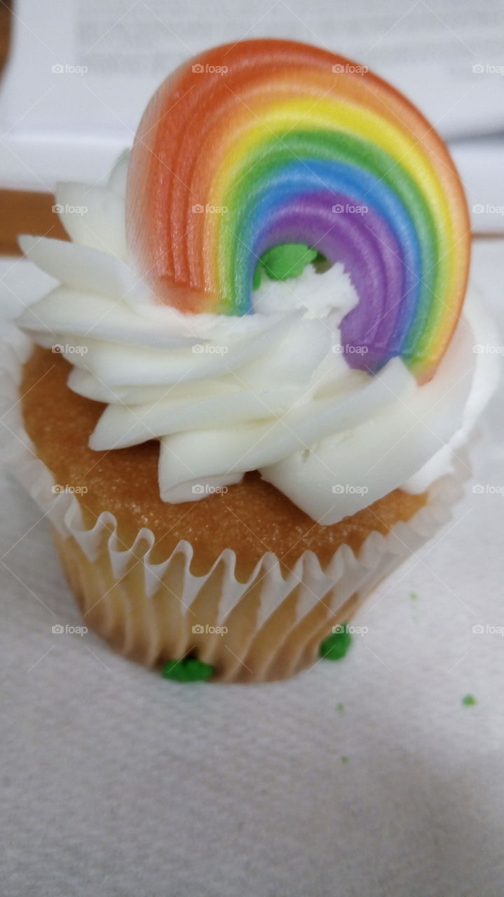 Rainbow cupcake