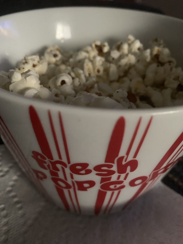 Bowl of popcorn 