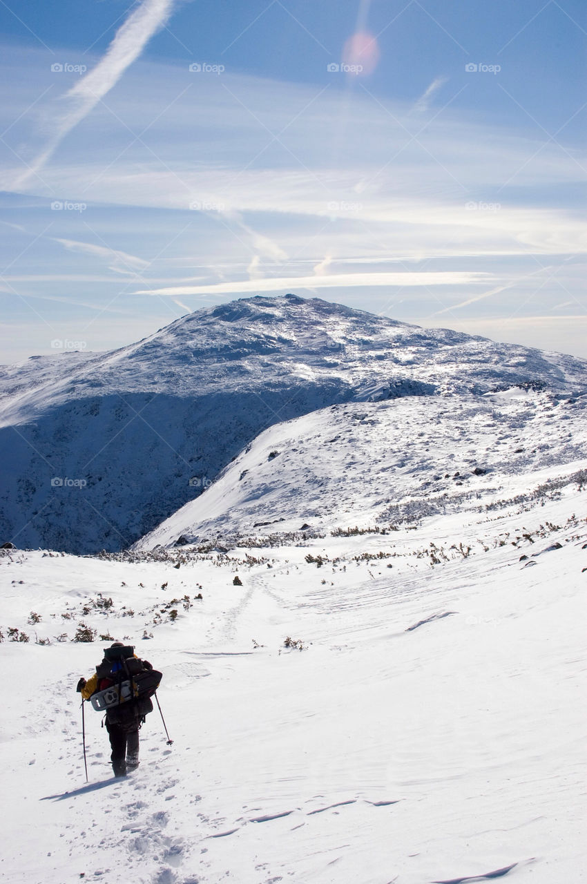 Loan backpacker hikes the summits of the presidential Range in the