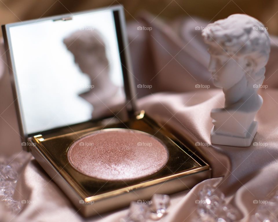 Luminous Highlighter with diamond accents