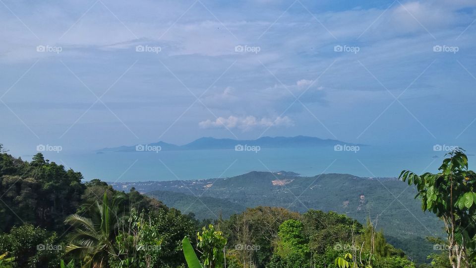 Distant view of idyllic sea