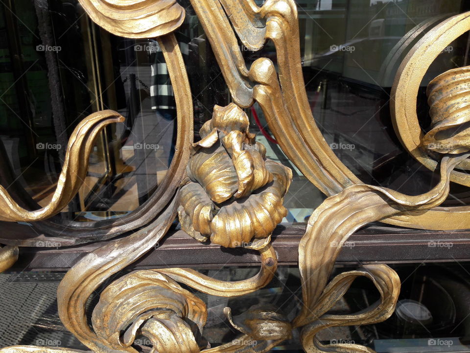 nature city town street statue architecture