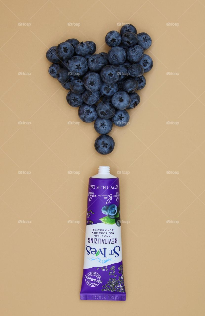 St. Ives blueberry heart lotion