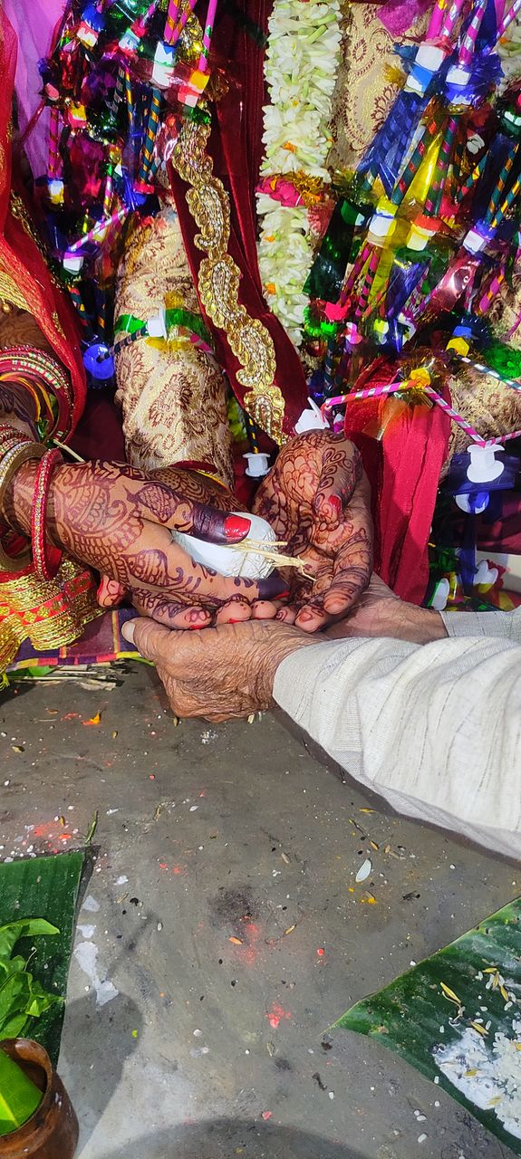 this pic is generally connecting two beautiful sole in a relationship ❤