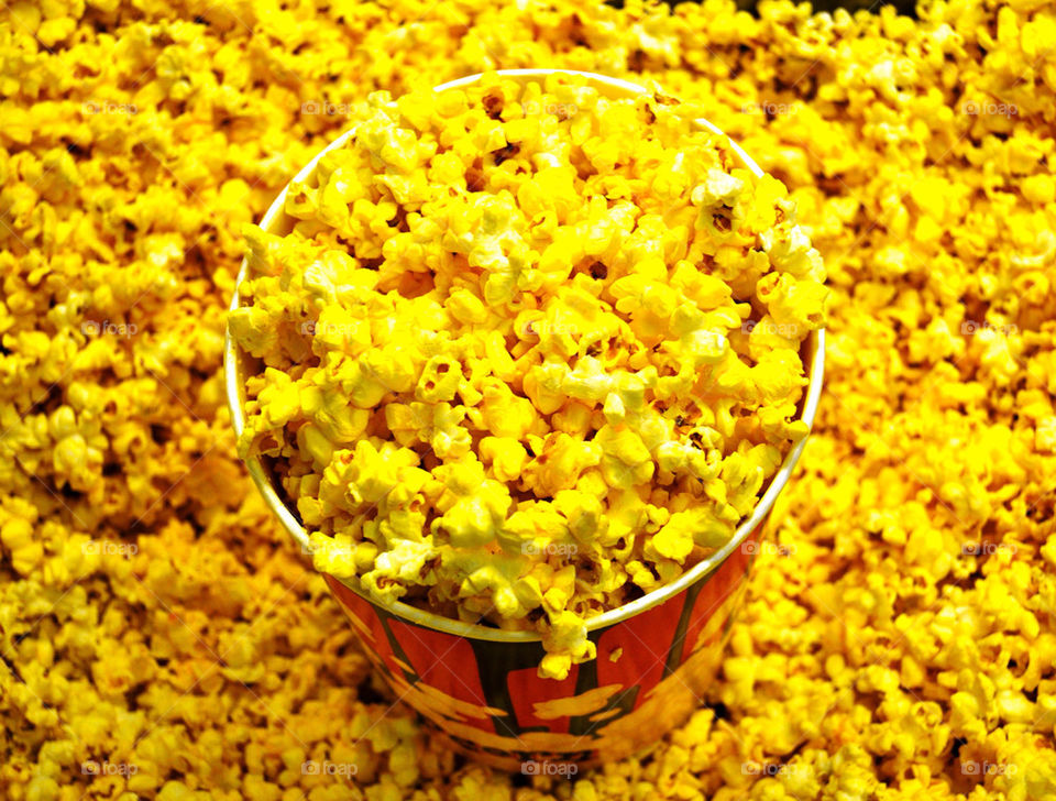 muncie indiana tub popcorn yellow by refocusphoto