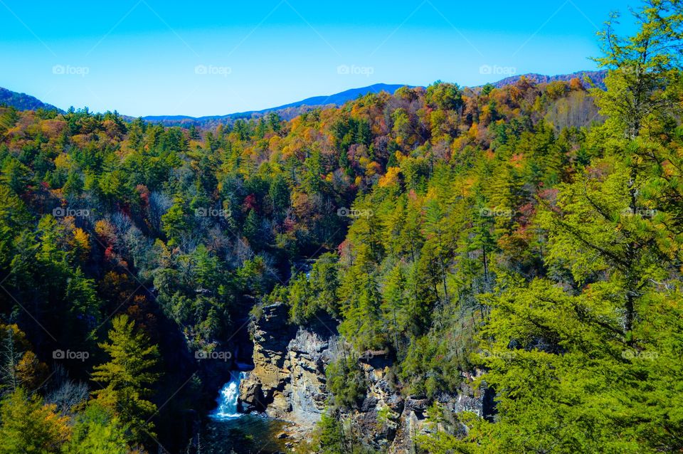 Linville Falls and mountains 