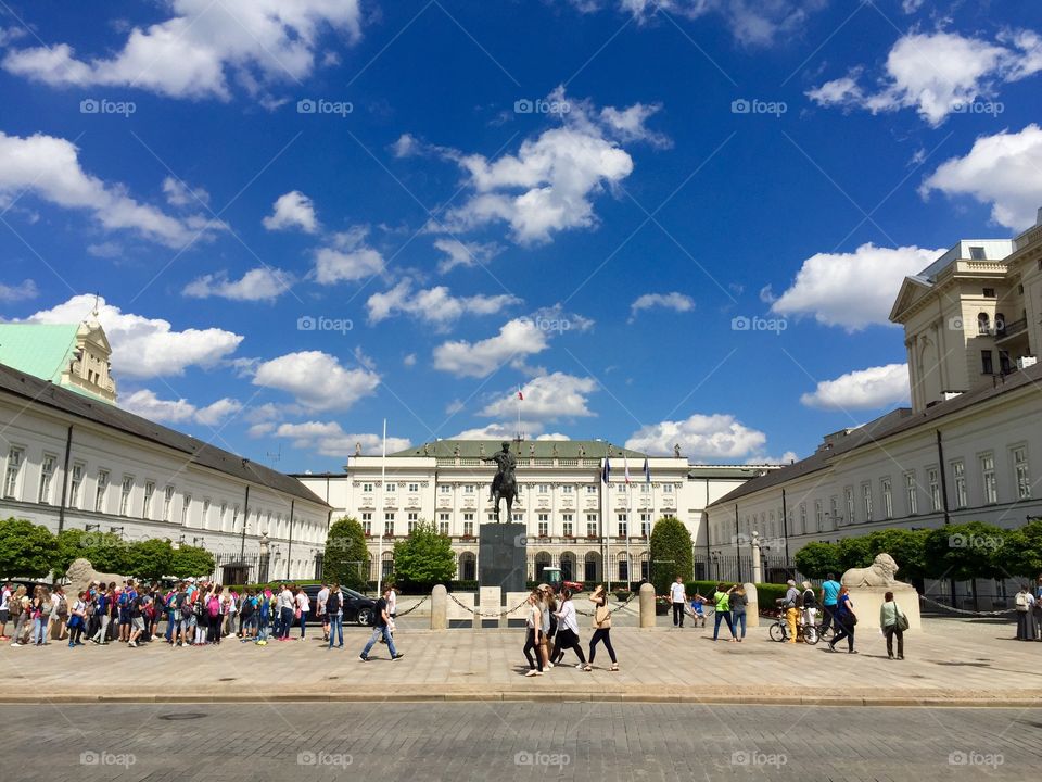 Walking in Warsaw near President palace