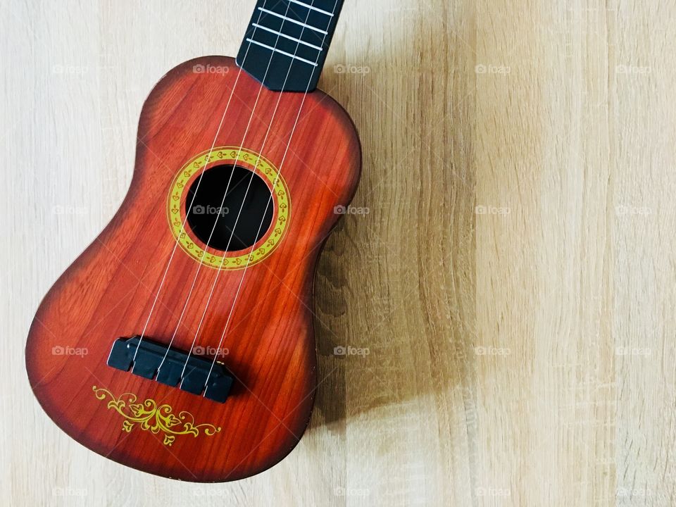 Small guitar