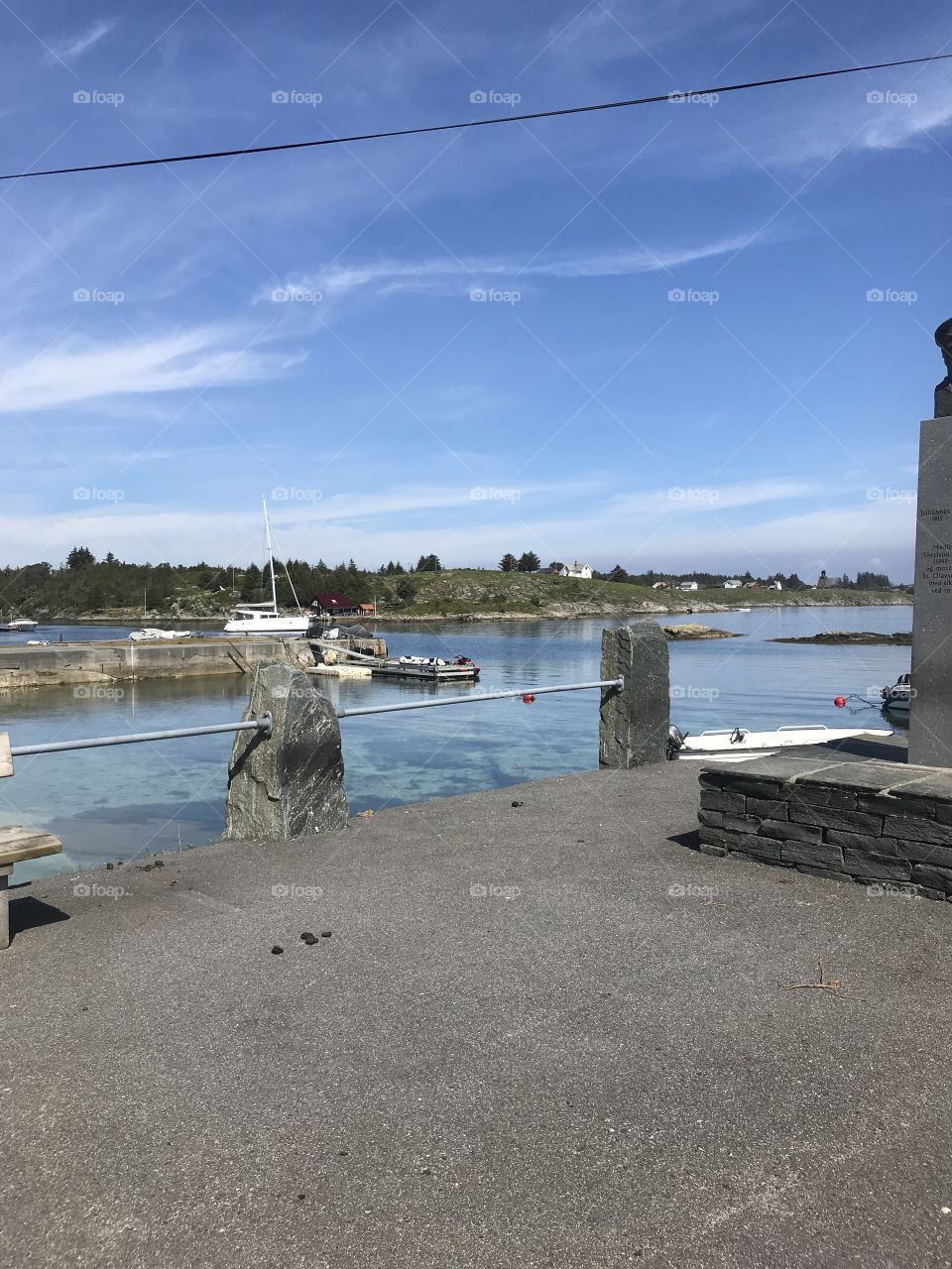 Statue of Johannes R. Kalve. He was a member of the shetland gang and a recipient of st. olav medal 🏅