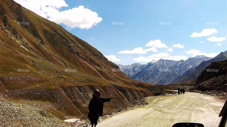 Folks I gotta get to Leh...