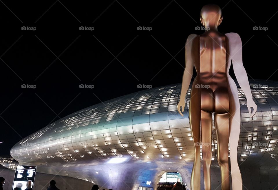 dongdaemun deaign plaza in seoul, south korea by Zaha Hadid