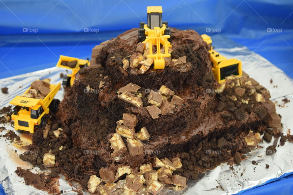 Tractor party cake