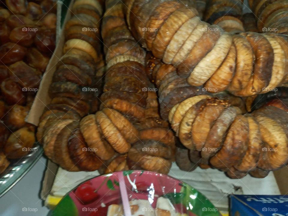 Dried figs