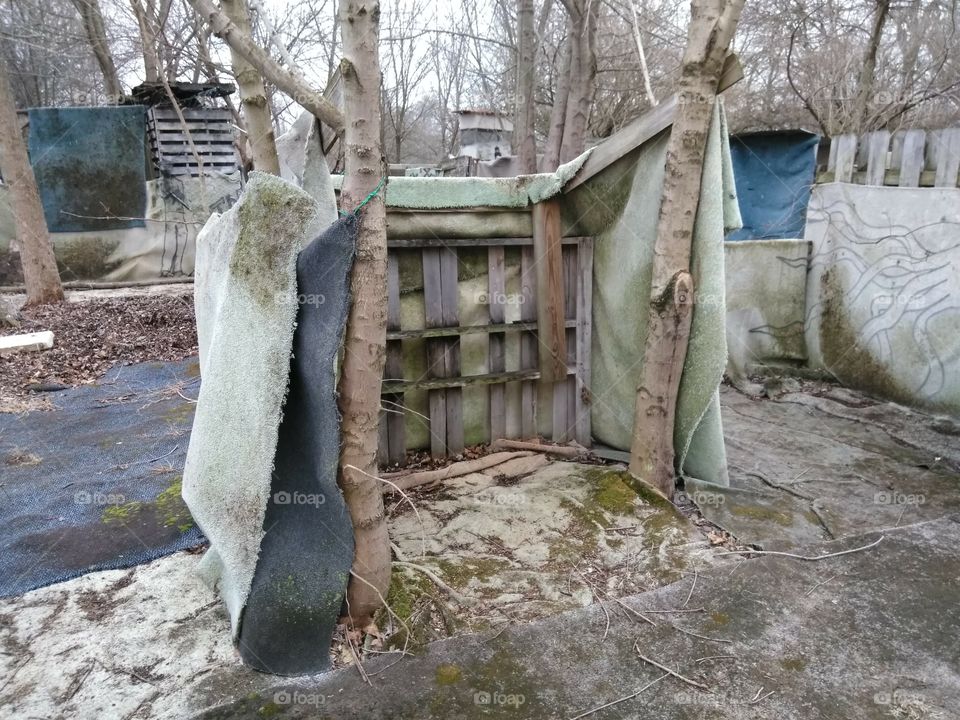a structure to hide behind in the paintball field