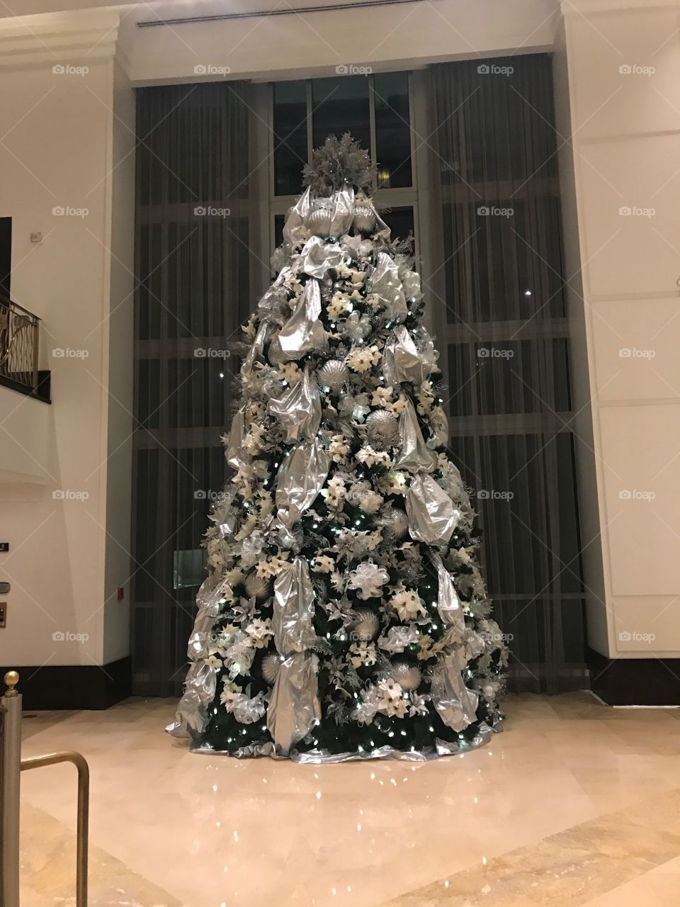 Christmas tree @ Fontainebleau Hotel
