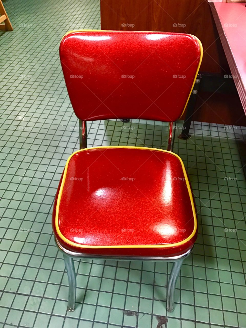 Old fashioned Super Bright Cafe Cherry Chair
