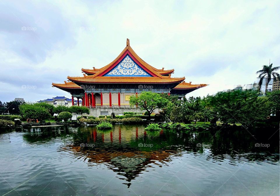 Architecture and lake reflection scenery