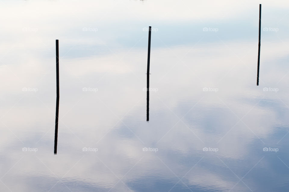 Illusion , sky poles reflection on the water - reflektion  stolpar himmel på vatten 