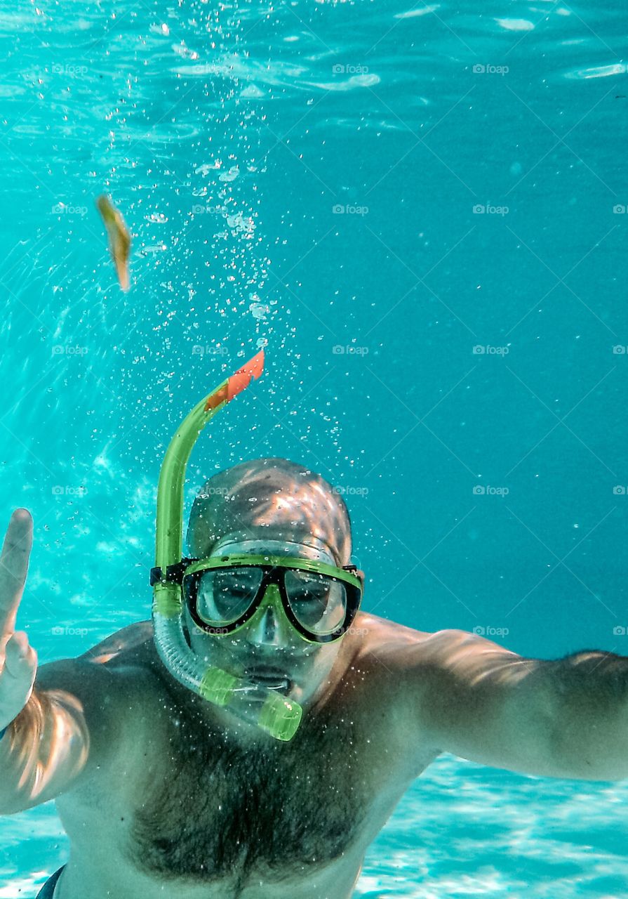 selfie under water