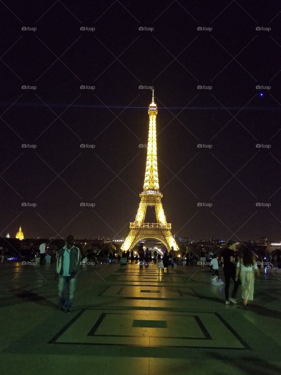 Eiffel tower, night