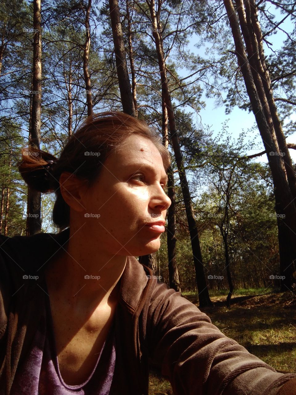 girl selfie in the forest spring time