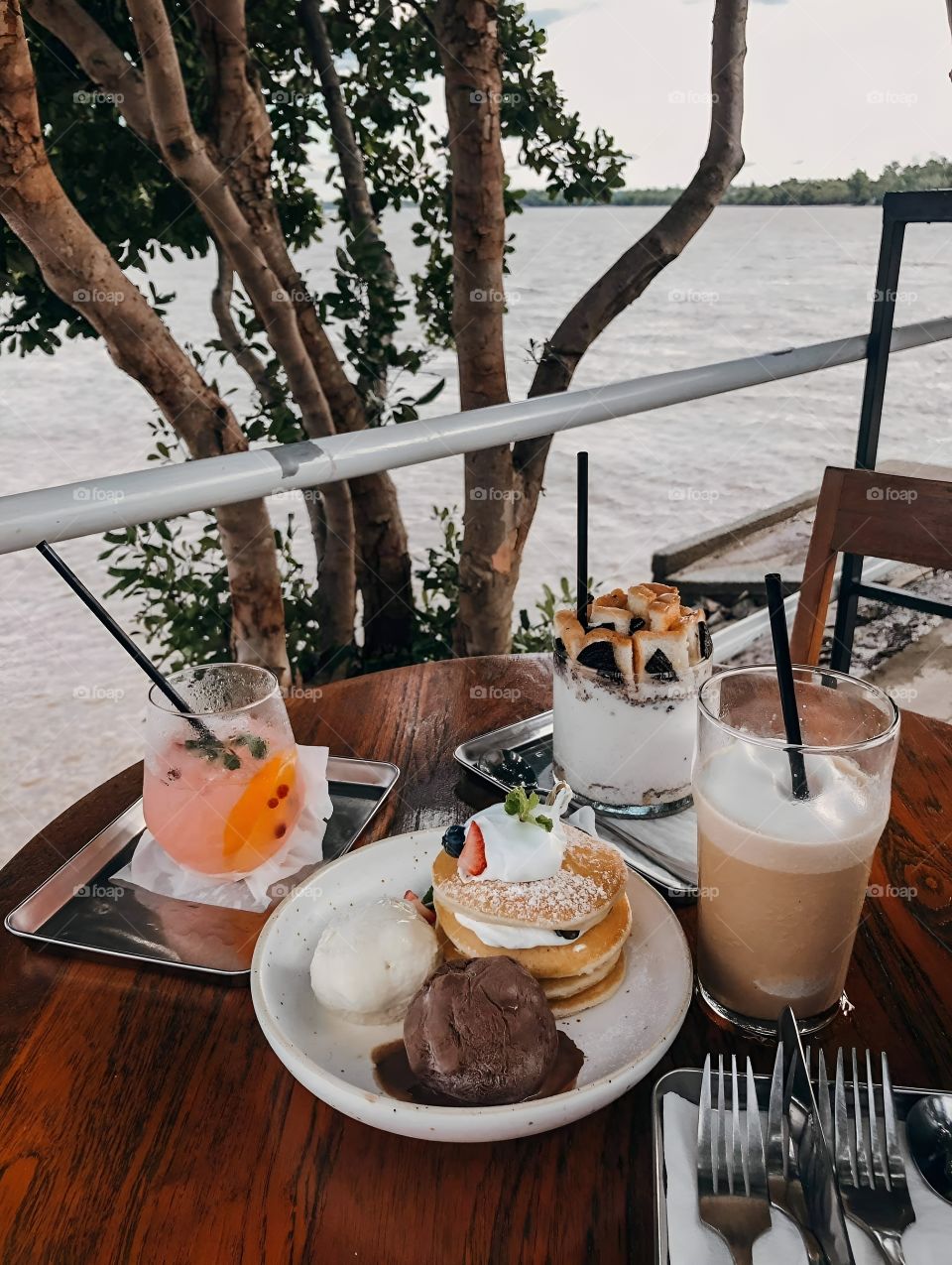 Snack and food set Enjoy a meal by the river