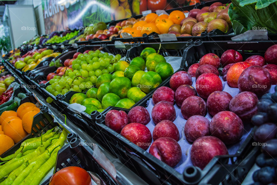 Fresh fruits and vegetables at organic fair