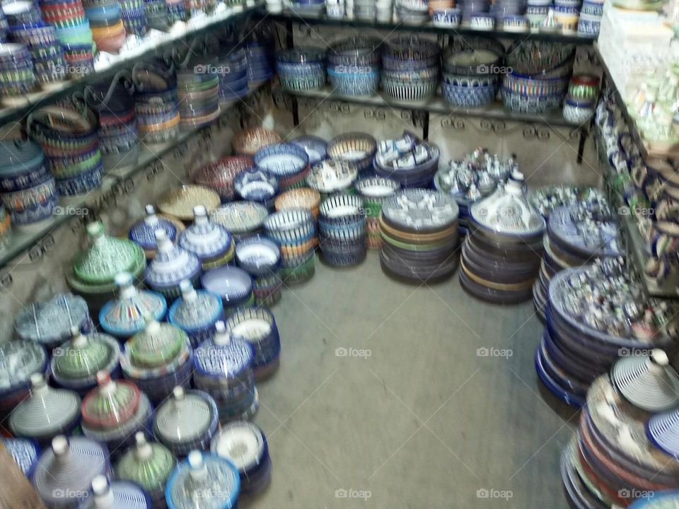 Ceramics mostly containing colors