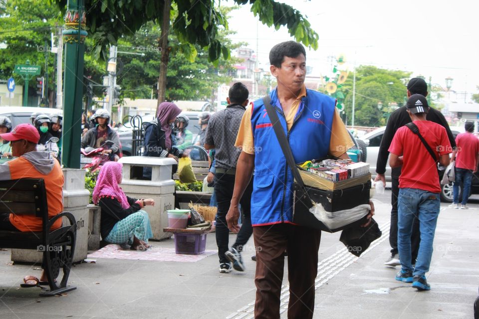 Man selling cigarettes at Malioboro Yogyakarta