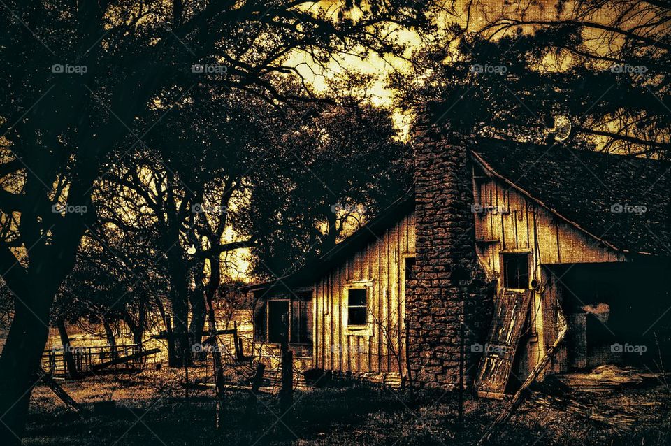 abandoned farm house