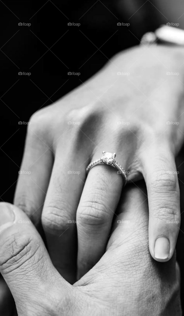 Prapose her filling and give a dimond ring so nice ring it's a angejment ring