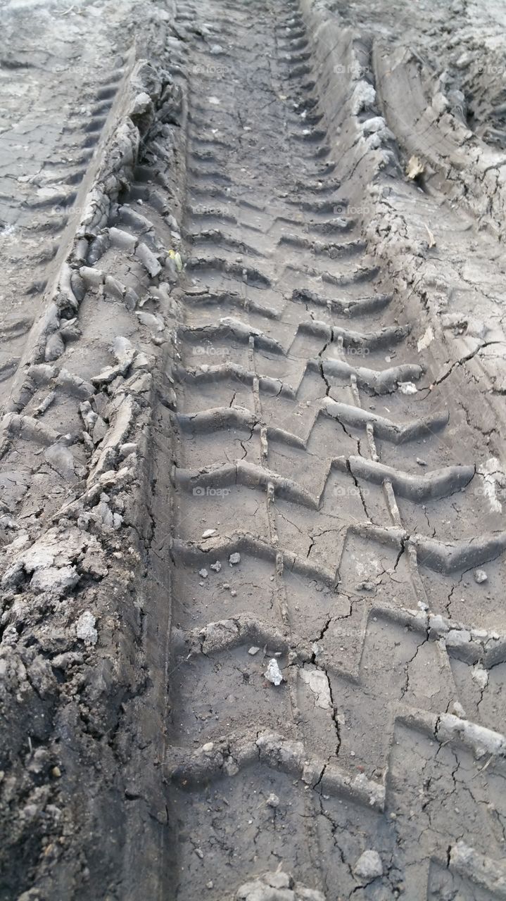 tire tracks