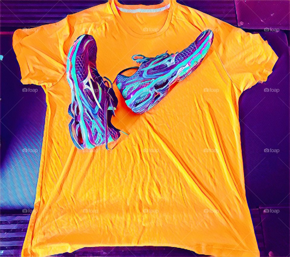 🏃‍♂️ 🇺🇸 Good Morning!  Everything ready to sweat the shirt. Let's go for a good morning jog?  Running is good for your health! / 🇧🇷 Bom dia! Tudo pronto para suar a camisa. Vamos para um bom cooper matinal? Correr faz bem para a saúde! 