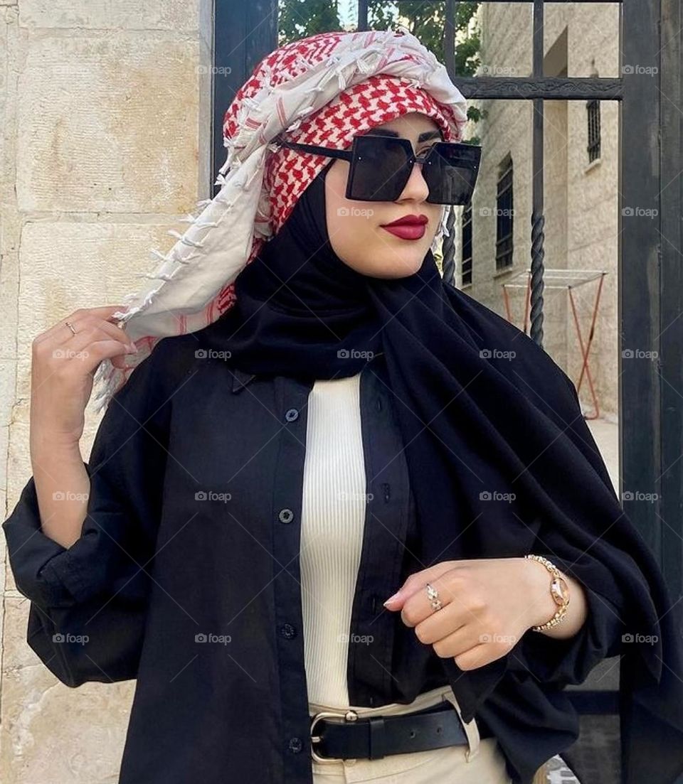 This is the beauty of Middle East - well-mannered and educated girl